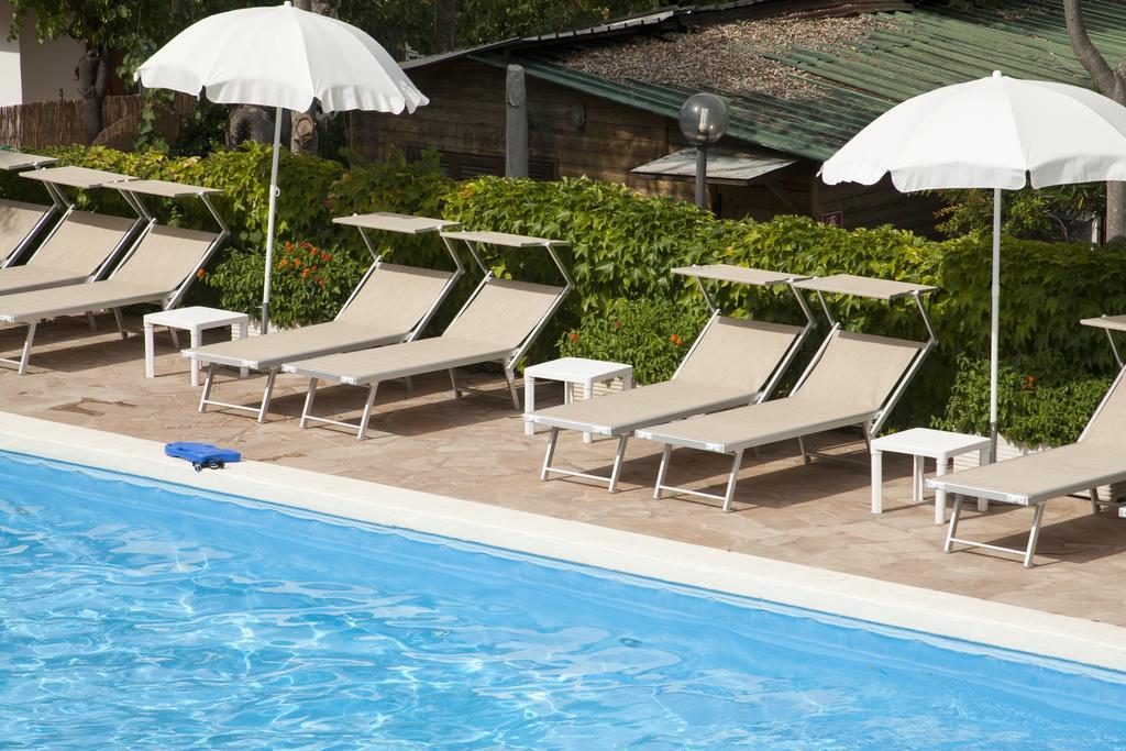 Il Frantoio Camping San Bartolomeo Al Mare Dış mekan fotoğraf